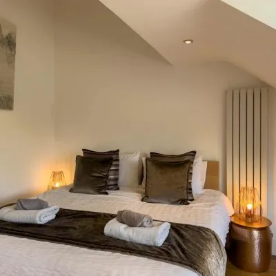Fifth bedroom at Velvet Lodge, Cotswolds Water Park