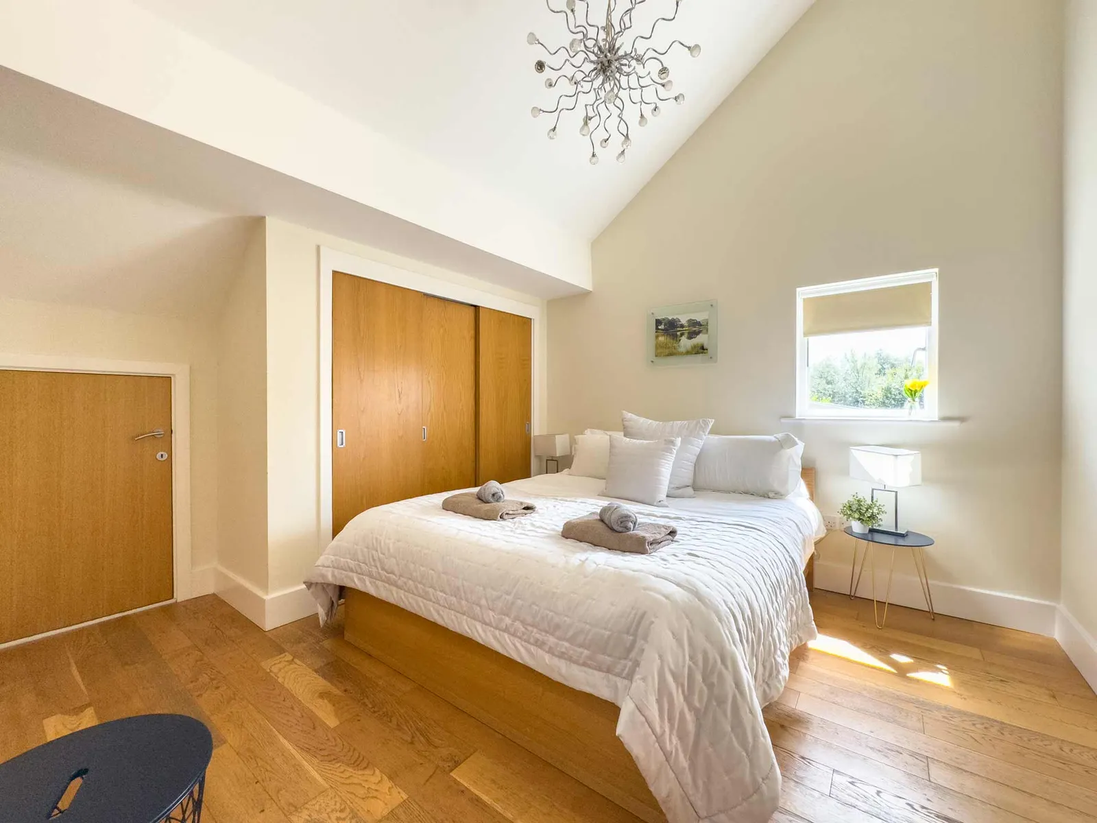 Fourth bedroom at Velvet Lodge with vaulted ceiling