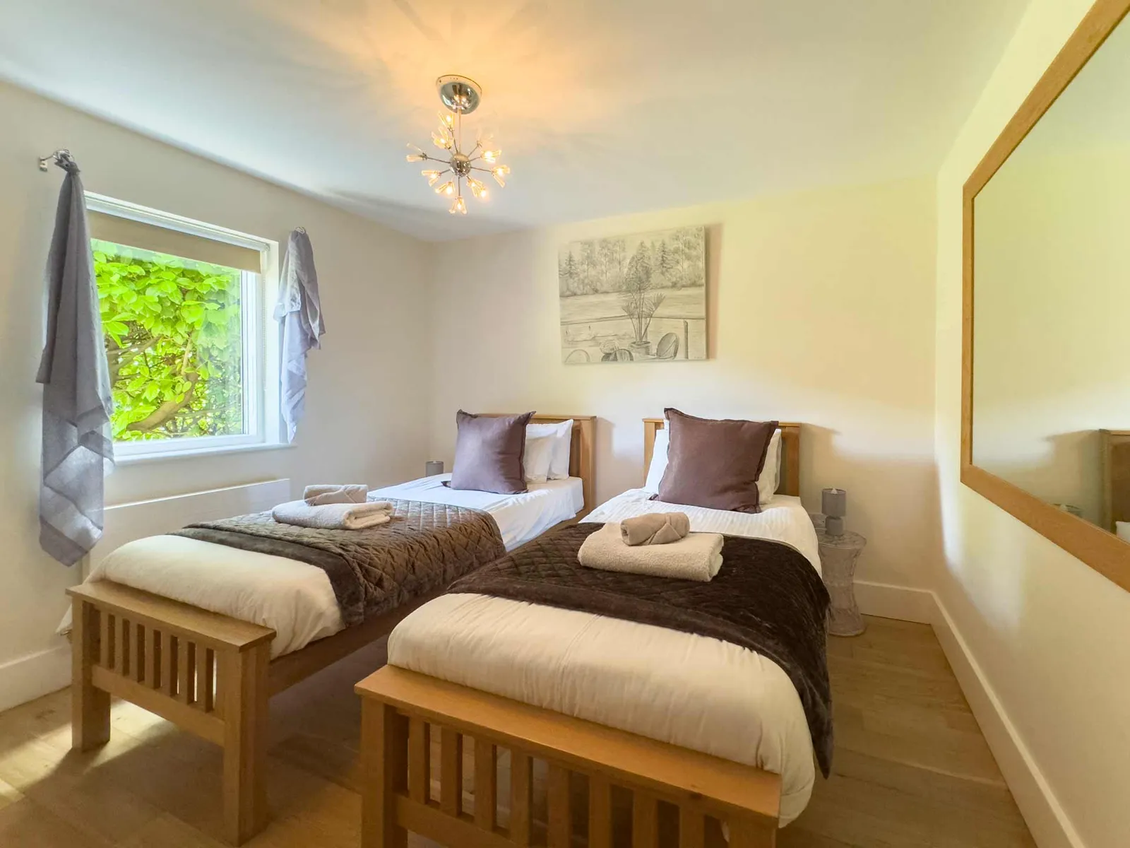 Twin bedroom at Velvet Lodge holiday home