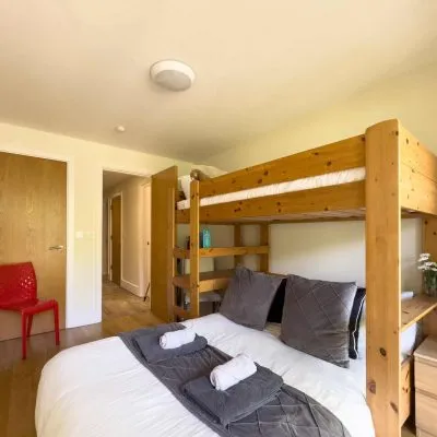 Family bedroom at Velvet Lodge with lake views