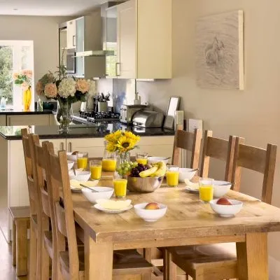 Dining area at Velvet Lodge with seating for 10 guests
